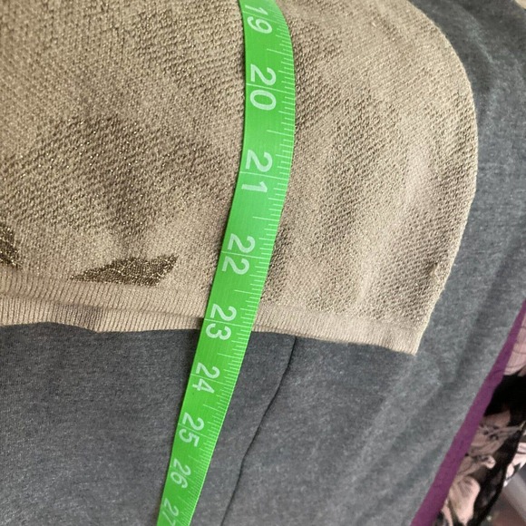 Tricot Chic Sweater Womens Sz 4 Beige Metallic‎ Knit Floral Long Sleeve Pullover - Picture 8 of 9